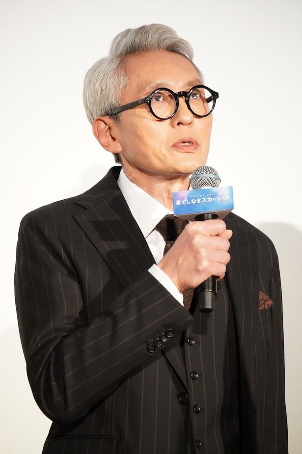 『果てしなきスカーレット』初日舞台挨拶に登壇した松重豊