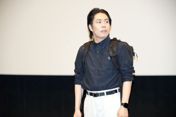 キョロキョロと送る視線もそっくり
