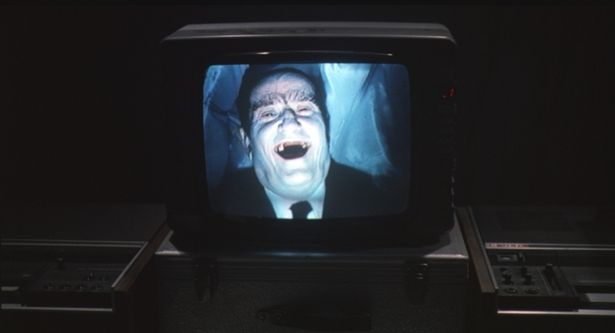 科学的な要素も描いたユニークなゾンビ映画となっている(『ZEDER／死霊の復活祭』)