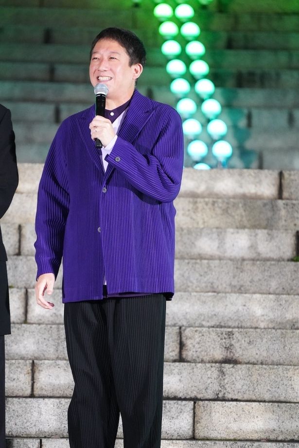 クロウハウザー役のサバンナ高橋