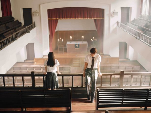 高広は明日香を救い出すために、新たな「カラダ探し」の参加者とともに、真夜中の遊園地を支配する“赤い人”の恐怖と対峙する