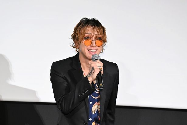 サトウ役の渋⾕⿓太