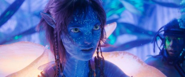 シガーニー・ウィーバーが演じる、“エイワ”と特別な絆を持つ少女、キリ