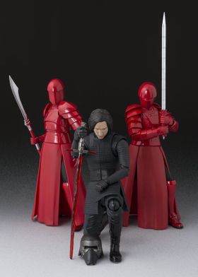 バンダイの人気シリーズ、S.H.Figuartsで造形化されたカイロ・レンと『スター・ウォーズ/最後のジェダイ』で初登場のエリート・プレトリアン・ガード