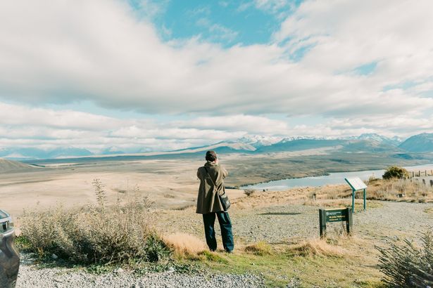 ニュージーランドでの撮影の裏側が、温かな空気とともに収められている
