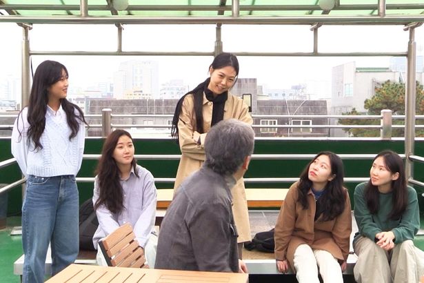 ヒロインは狂言回し的な存在で色恋沙汰には巻き込まれない(『小川のほとりで』)