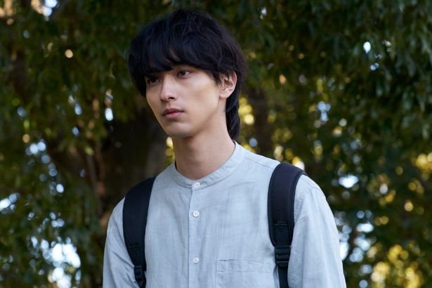 苦しさを胸に残したまま大人になっていく典真の、揺れる心の動きを体現した横浜(『片思い世界』)
