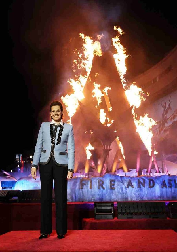 キリ役のシガーニー・ウィーバー