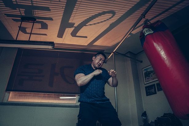 どんな悪魔も拳でなぎ倒すバウ