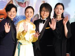 映画『ズートピア２』(12月5日公開)前夜祭舞台挨拶に登壇した上戸彩、森川智之、下野紘、江口のりこ