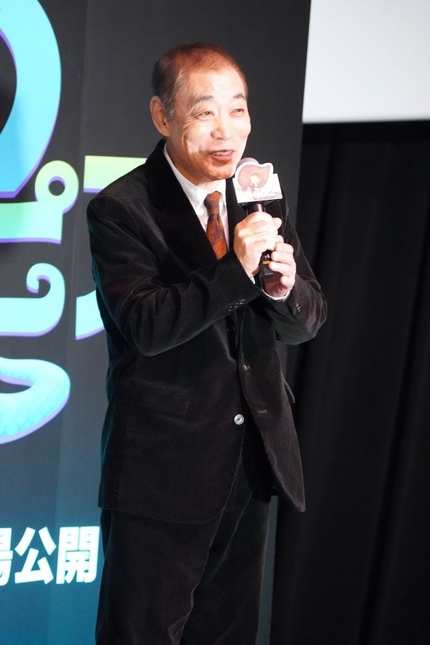 ヘビのゲイリーの手がかりを知るトカゲの重鎮、ヘイスース役の柄本明