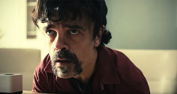 主人公ウィンストンを演じたピーター・ディンクレイジ