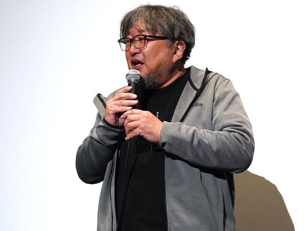 【写真を見る】上映会場を間違ってしまったと明かし笑いを誘った樋口真嗣監督。「ガメラ」シリーズの魅力をたっぷりと語った