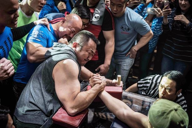 【写真を見る】アームレスラーからおかっぱ料理人まで、マブリーの劇中お仕事遍歴をチェック！(『ファイティン！』)