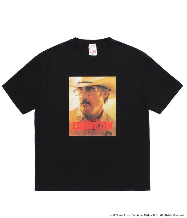 【写真を見る】主人公ジョーのグラフィックや劇中の強烈なステートメントが大胆にデザインに落とし込んだ Tシャツ、スウェットシャツなどの販売が決定