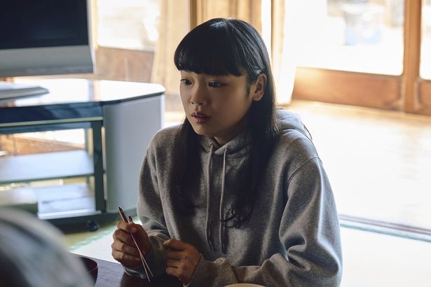 田舎に住む祖父母に会いに行った孫は、次第に違和感を覚えていく