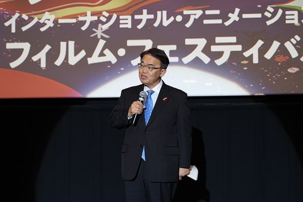 映画祭開催への熱い想いを語る大村県知事