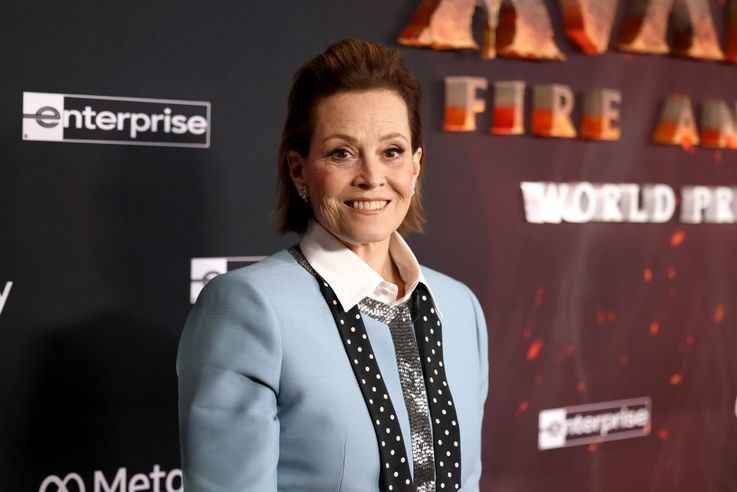 「アバター」シリーズで14歳の少女キリを演じたシガーニー・ウィーバーがなりたいのはあの巨匠？