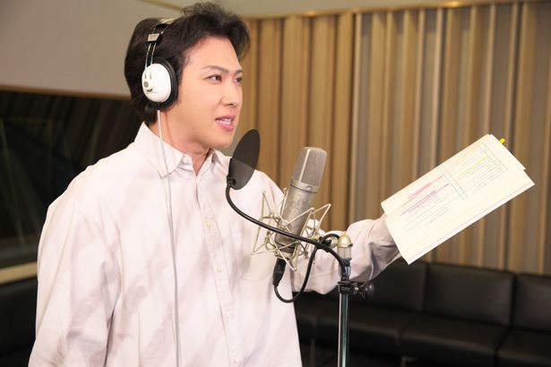 尾上松也が姪っ子であるフジコがパリへと向かうきっかけを作る叔父、若林忠役を務める