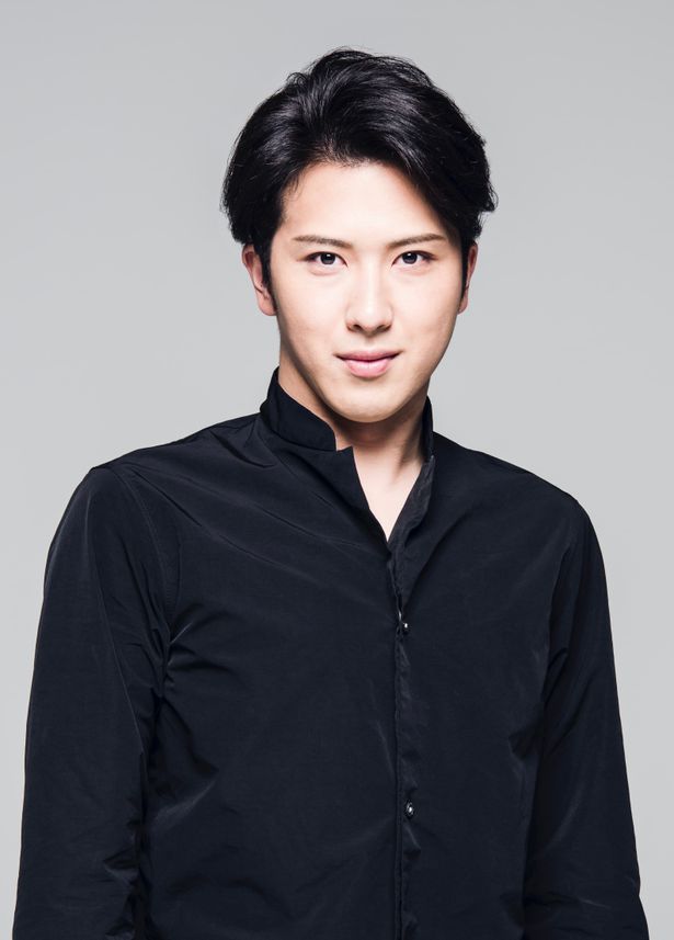 フジコが夢へと踏みだすきっかけを作る叔父を演じた尾上