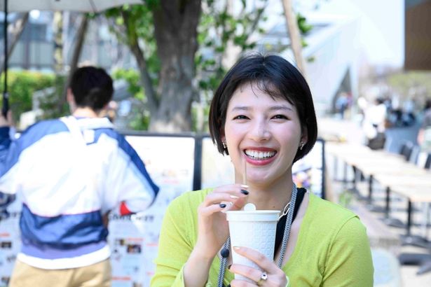 弾けるような笑顔の石井