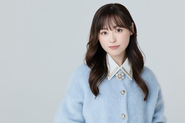 恵の恋人、木下亜子役の福原遥