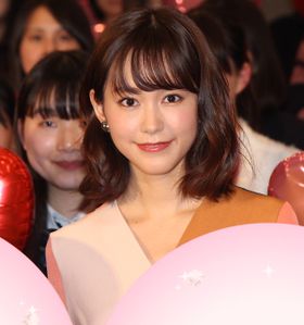 桐谷美玲の誕生日を女子140名がお祝い！