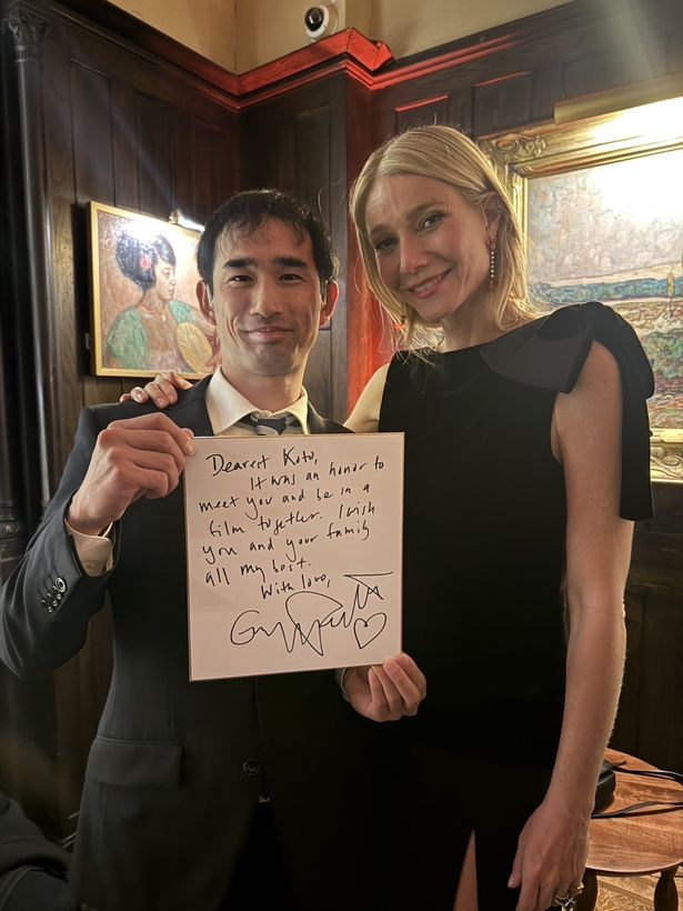 グウィネス・パルトロウと川口功人の2ショット