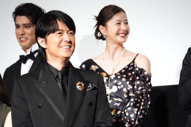 大泉が撮影のない日に差し入れに行った理由を「松本若菜に会いたかったから」と明かす場面も