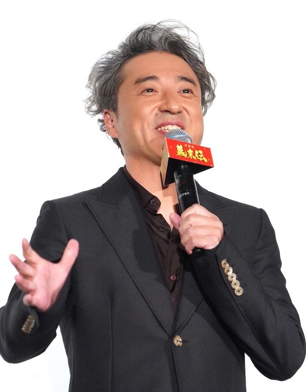 革命の志士、坂本龍馬役のムロツヨシ