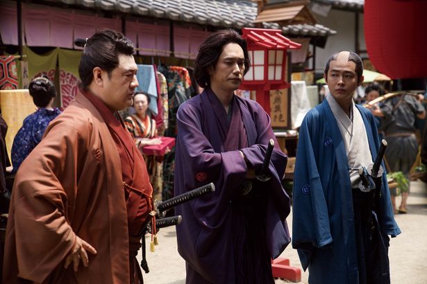 コンセプト茶屋に入るのを躊躇する近藤勇