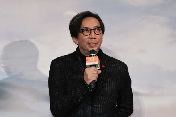 メガホンをとった行定勲監督