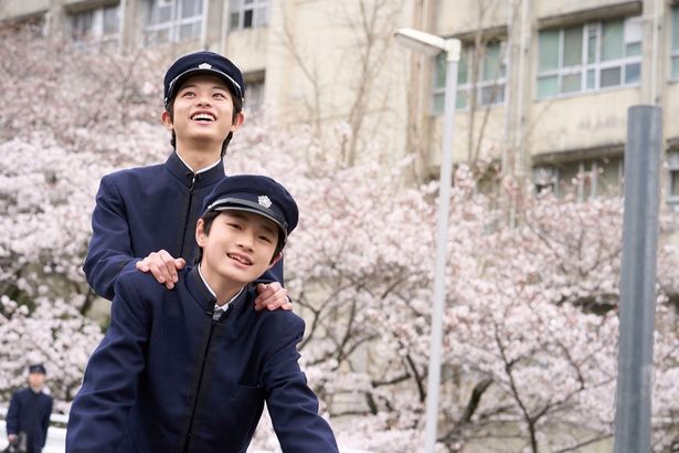 正反対の血筋を受け継ぎ、ライバルとして互いに高め合う喜久雄と俊介