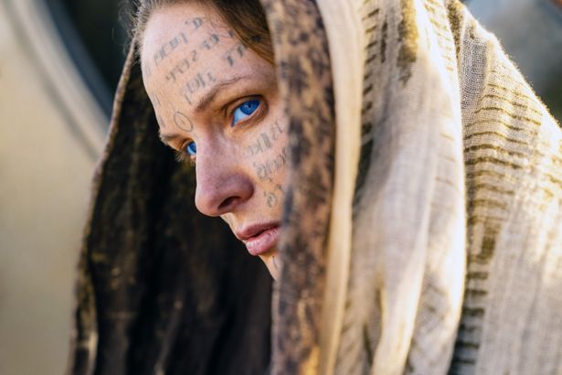 「DUNE/デューン」シリーズでは主人公ポールの母レディ・ジェシカを演じた(『デューン 砂の惑星PART2』)