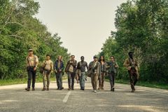 歩くのをやめたら即死！「バトル・ロワイアル」にも影響を与えたスティーヴン・キングの原作を映画化した『The Long Walk(原題)』