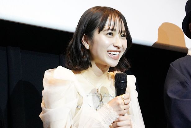 『この本を盗む者は』公開記念舞台挨拶の様子