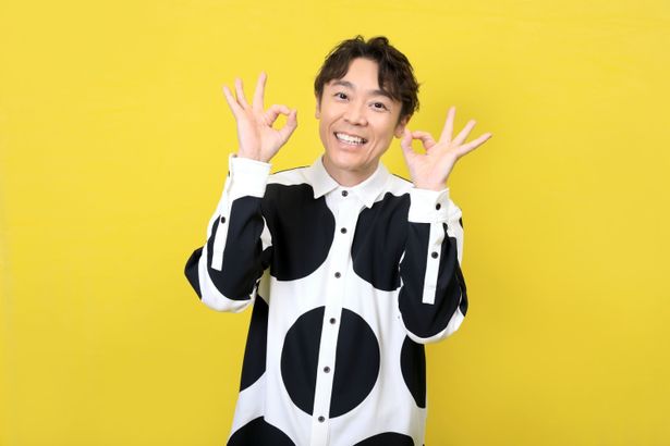 パンダ模様の服でパンダポーズ！「パンダうさぎコアラ」が聴きたくなる!?