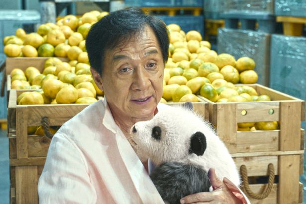 “ジャッキー映画あるある”な倉庫でのアクションシーンは必見！