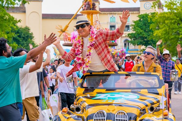 映画でもファンサしまくりなジャッキー