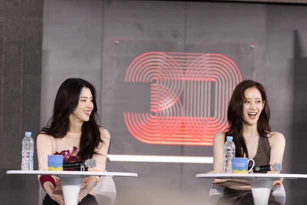 【写真を見る】普段からの仲の良さがにじみ出るハン・ソヒ＆チョン・ジョンソ