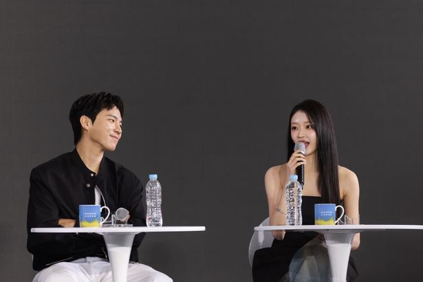 ソック役のイ・ジェギュンとハギョン役のユア(OH MY GIRL)