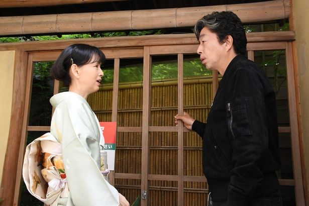 オメダの妹、真弓役の岡田奈々も登場