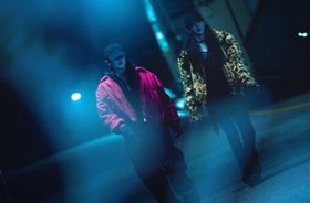 繁華街で生きる2人の女性が奪われた大金を取り返すため奮闘する『PROJECT Y』