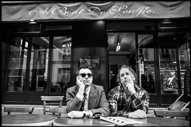 ゴダール役のギヨーム・マルベックと、リチャード・リンクレイター監督による2ショット