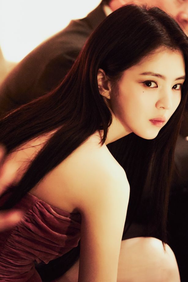 儚さの中に芯の強さも垣間見えるミソンの眼差し