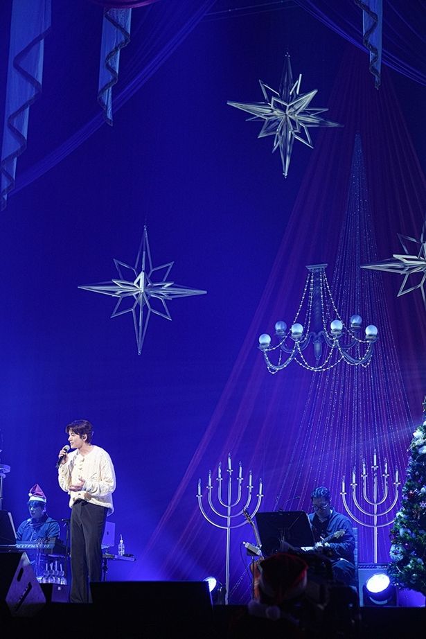 ライブパートでは全6曲を披露