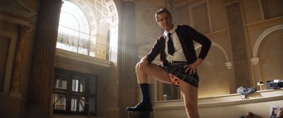 おバカな笑いのオンパレード！リーアム・ニーソン版の『裸の銃を持つ男』ブルーレイ＆DVD発売を記念して、レスリー・ニールセン主演の「裸の銃を持つ男」シリーズをプレイバック！