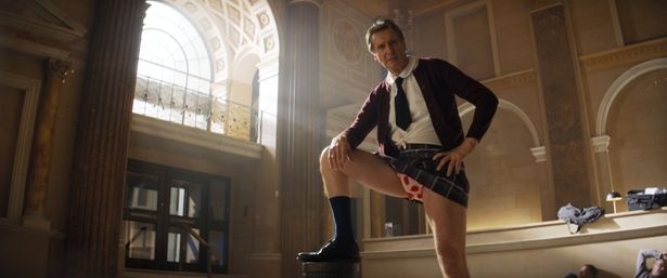 おバカな笑いのオンパレード！リーアム・ニーソン版の『裸の銃を持つ男』ブルーレイ＆DVD発売を記念して、レスリー・ニールセン主演の「裸の銃を持つ男」シリーズをプレイバック！