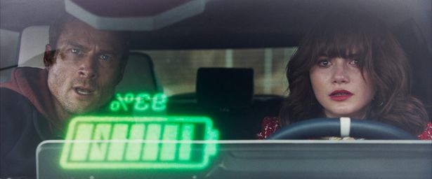 敵か味方かわからない個性豊かなキーマンたちが登場する