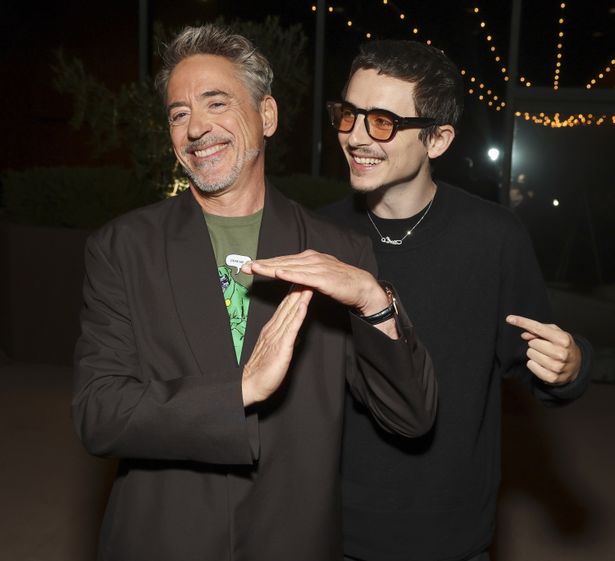【写真を見る】シャラメとダウニー・Jr.によるレアな対談！和気あいあいとした2人の様子にほっこり